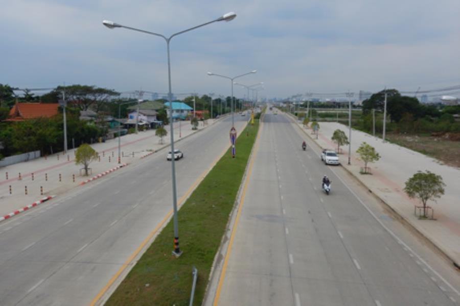 โครงการก่อสร้างถนนศรีนครินทร์ - ร่มเกล้า ช่วงที่  3 